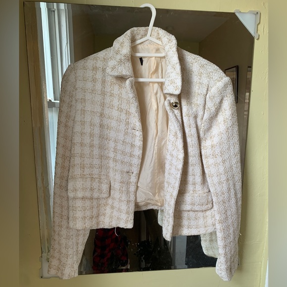 Is brand new I just wore it once for a important event - Picture 2 of 4